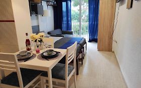 Calpe Estudio Reformado cerca de la Playa Aire AC Wi-Fi Acepta Mascotas